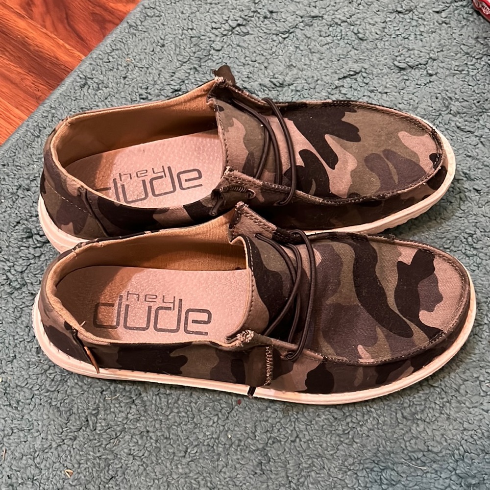 Shoes-Hey Dude